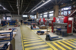 工場などの土間床下に空隙・空洞ができる原因とは｜解決策とアップコン工法の事例紹介