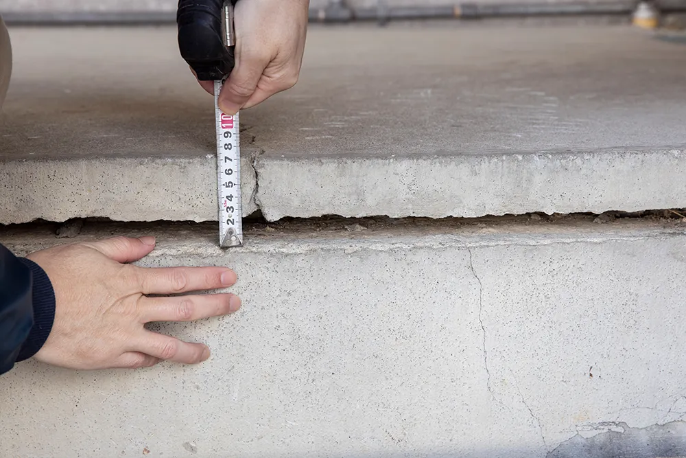 地盤沈下が疑われる場合に取るべきステップ