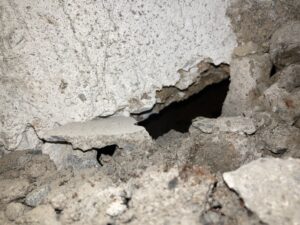 アップコン工法　沈下修正　傾き　空隙充填　空洞充填　段差修正